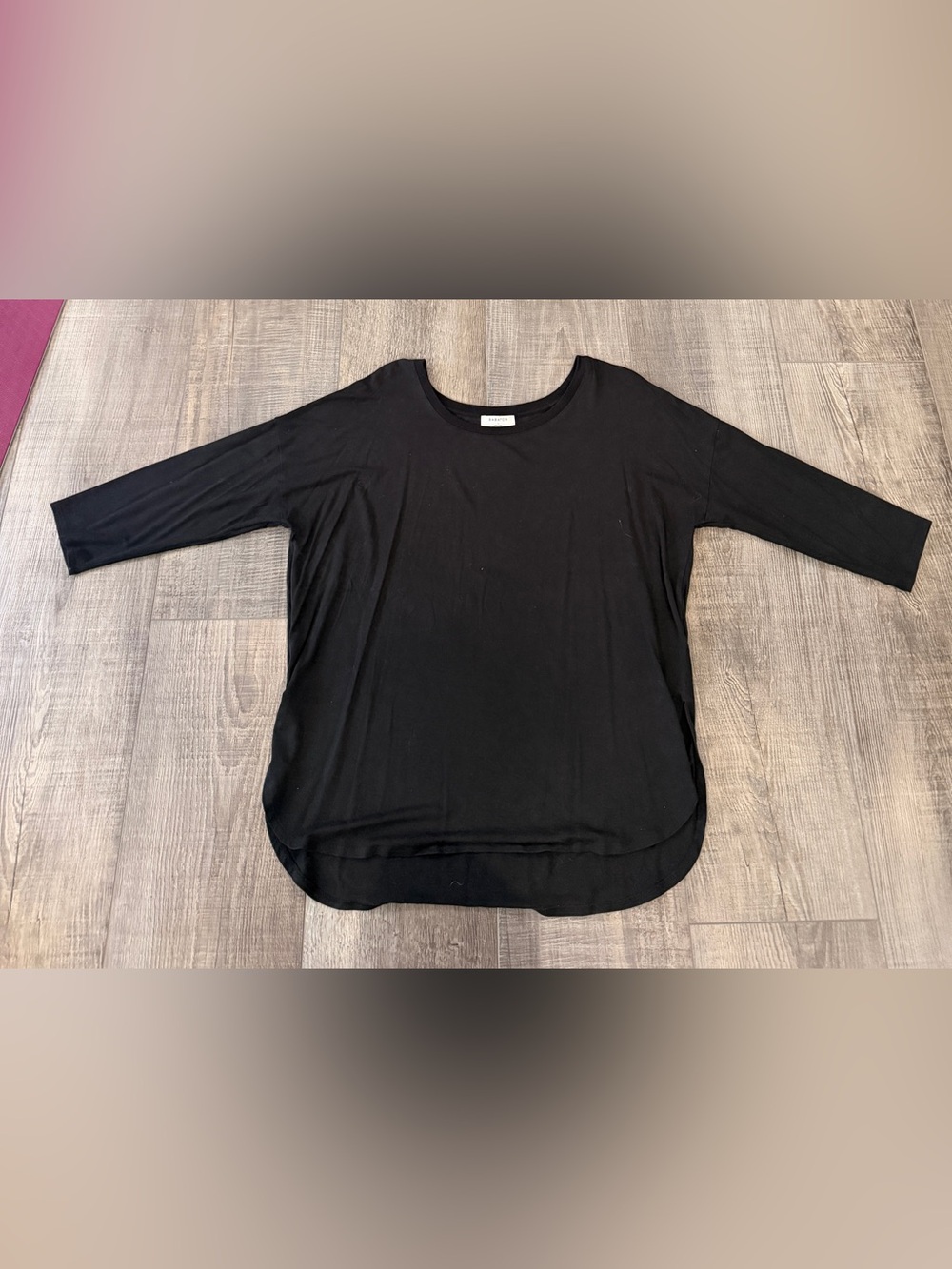 Babaton Black Scoop Neck Short Sleeve Tee